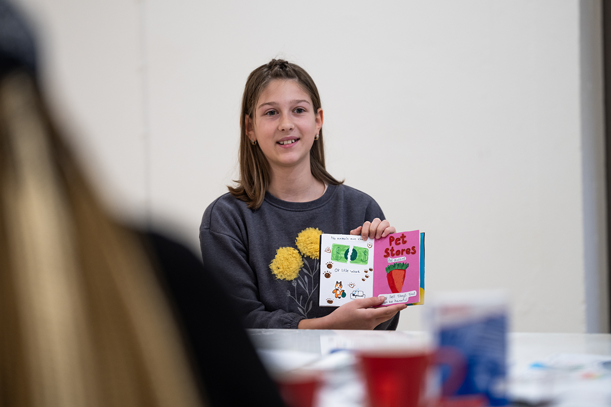 Mobilizing Citizenship workshop by Chire Regans and Loni Johnson, Things We Hold Sacred, autumn 2023. Photos: Helle Navratil / Kunsthall Stavanger