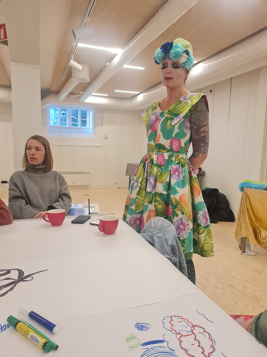 Mobilizing Citizenship workshop by Walk of Shame, SHARING IS CARING, autumn 2022.